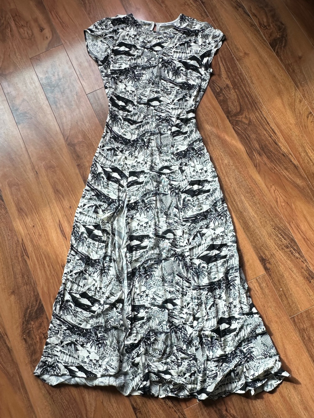 Reformation Gavin Dress in rare LA print